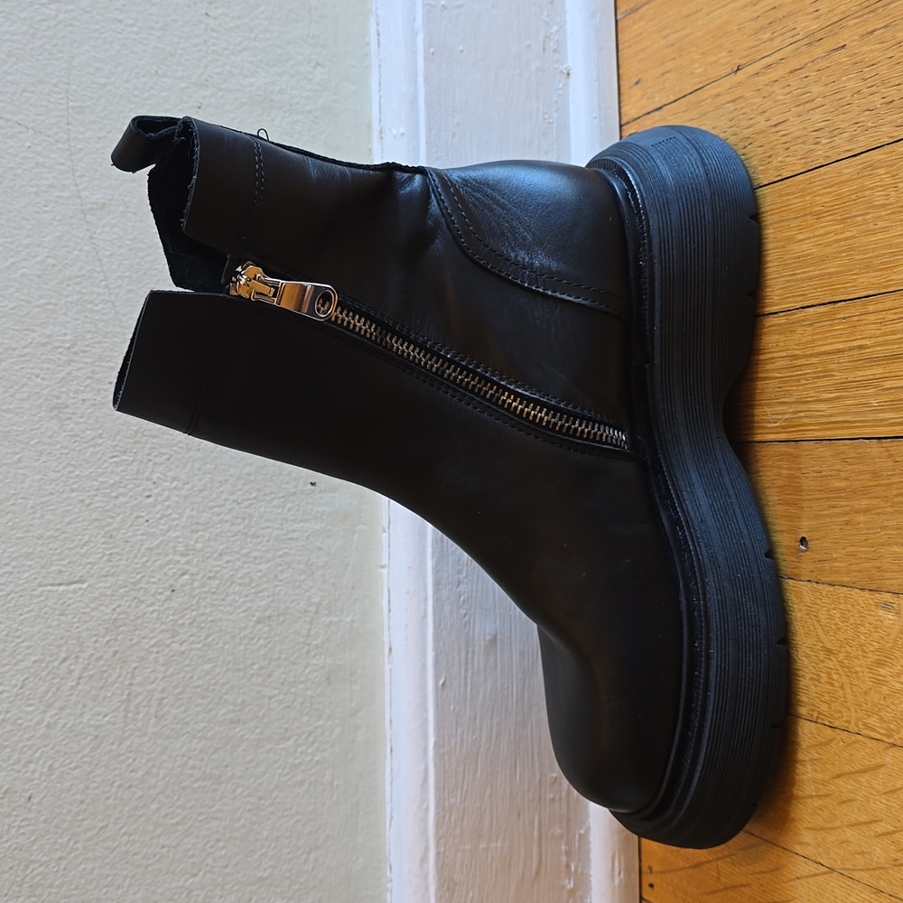 NWOT Free People Heavy Lug Sole Ankle Boots Black Women's 37 (US 7) - Picture 11 of 16